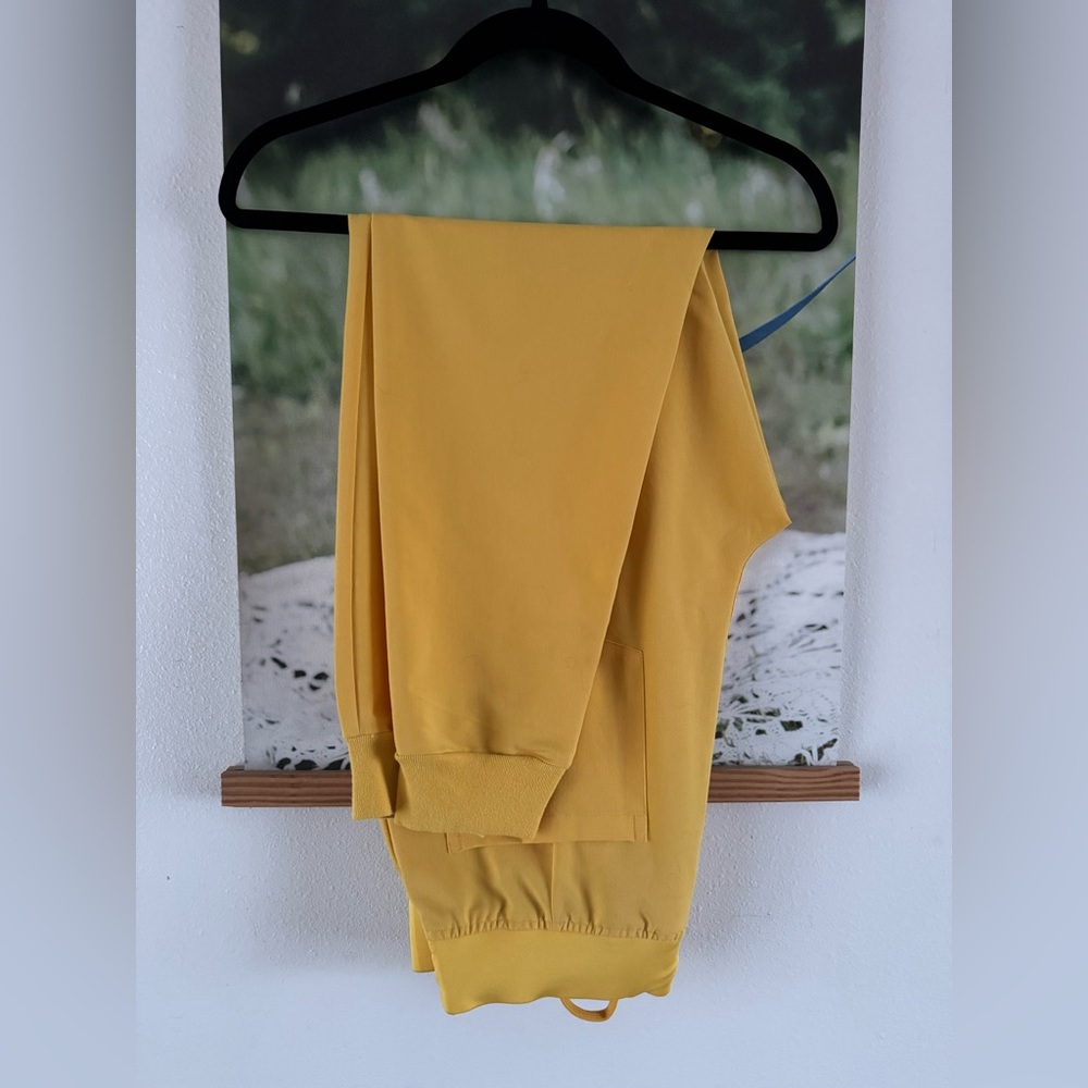 Mandala yellow joggers